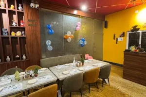 PARTY HALL
